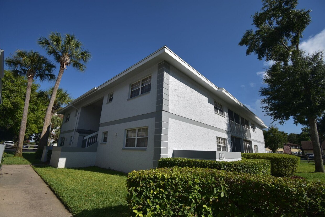 Primary Photo - 2 Bed/2 Bath, 1st floor unit - AVAILABLE N...