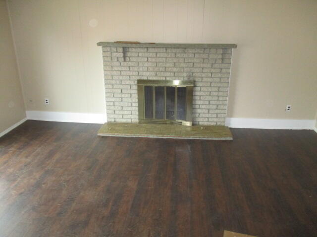 Foto del edificio - 301 Buckingham Rd