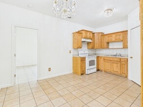 Building Photo - 745 N Aldredge St