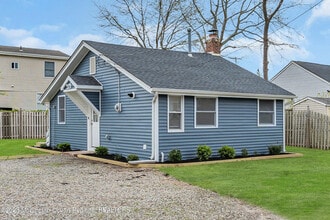Building Photo - 4 Pine Bluff Rd