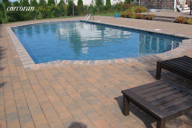 Foto del edificio - 9 Seasons Ln
