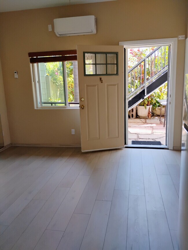 Foto del edificio - 1921 Knoxville Ave