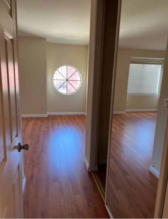Building Photo - Valley Circle Townhomes
