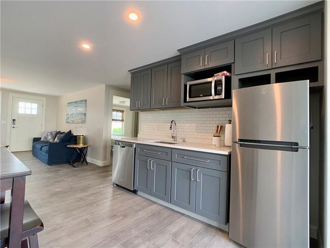 Foto del edificio - 52 Tuckerman Ave