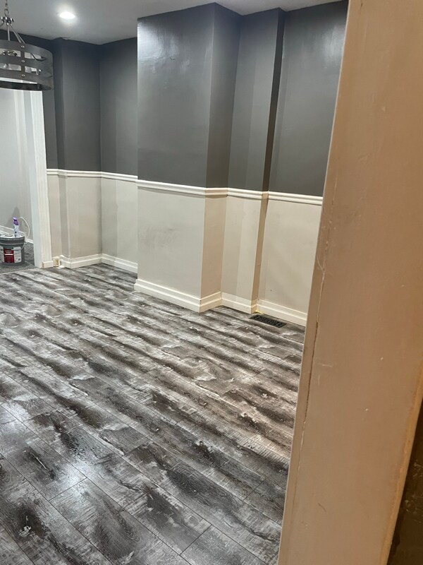 Building Photo - 1607 Abbotston St