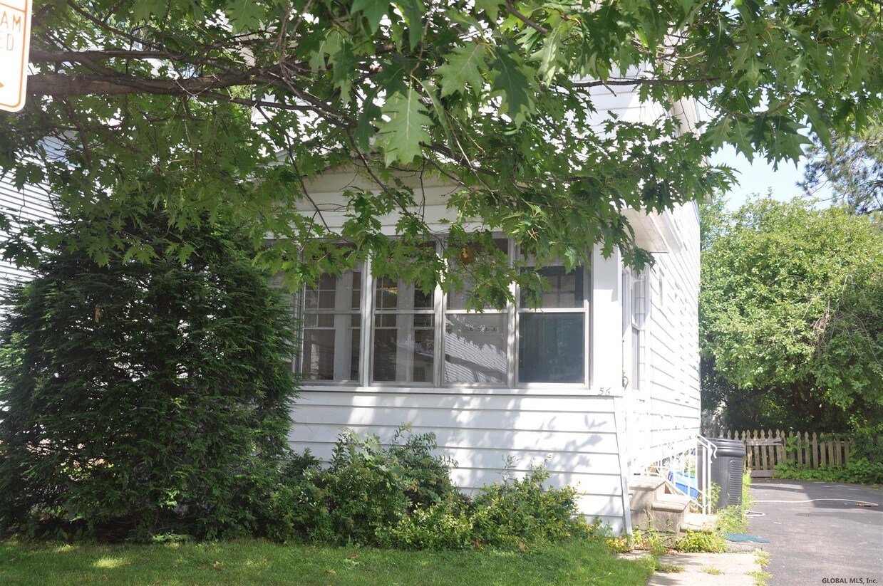 Primary Photo - 56 Glendale Ave
