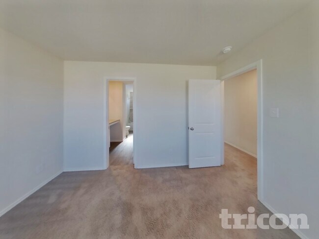 Foto del edificio - 13215 Winemaker Dr