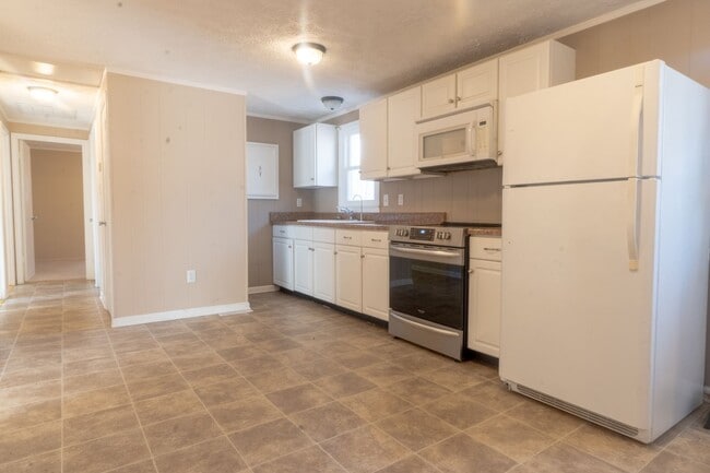 Building Photo - Charming Scottsville 3bedroom 1bath home