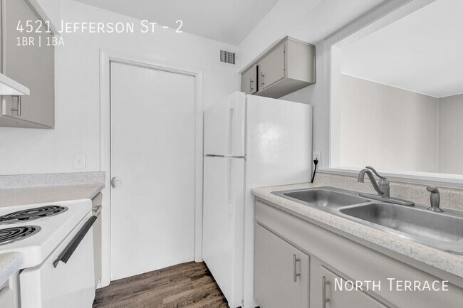 Foto del edificio - 4521 Jefferson St