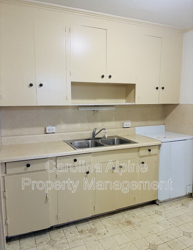Foto del edificio - 408 N Caldwell St