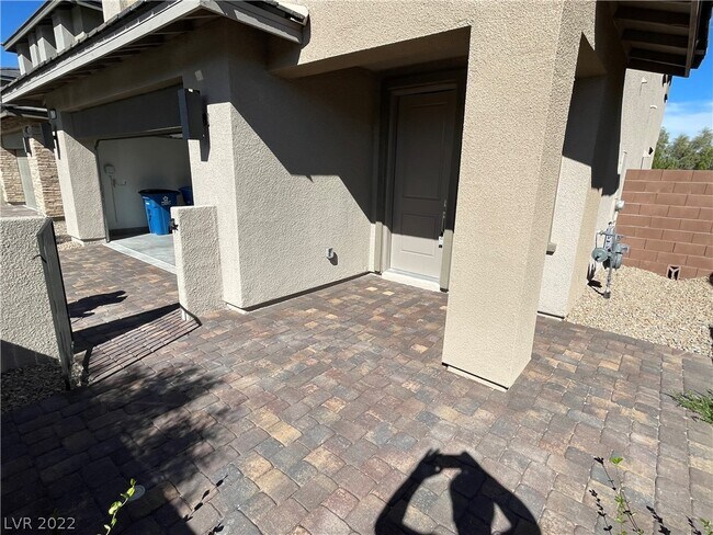 Building Photo - 9672 Sunstone Sparkle Ave