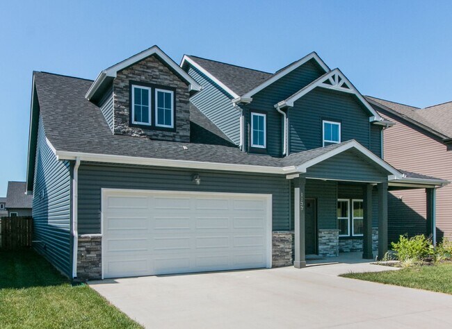 Building Photo - 1132 Eagle's View Dr
