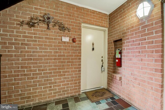 Foto del edificio - 762 Quince Orchard Blvd
