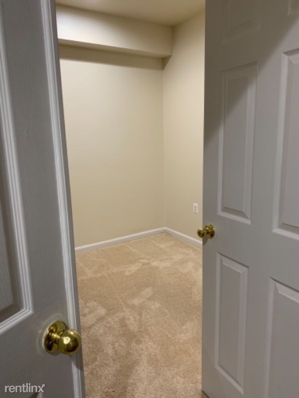 Foto del edificio - 2 br, 1 bath House - BASEMENT Apt