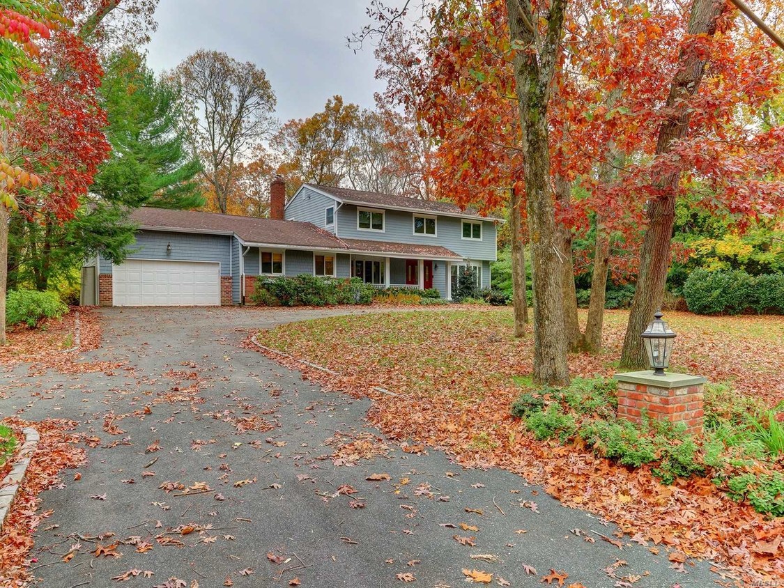 Primary Photo - 23 Victorian Ln