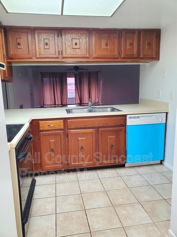 4800 Brittany Dr S Unit 102, Saint Petersburg, FL 33715 Condo for