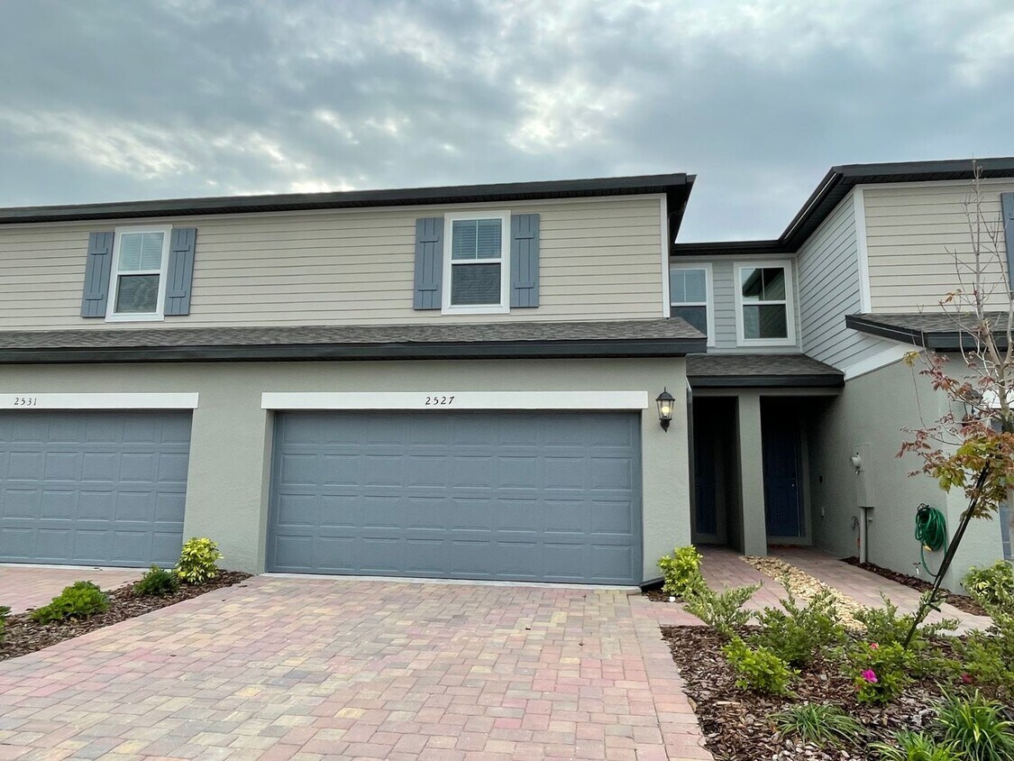 Primary Photo - 3 Bedroom, 2.5 Bath Town Home in Greens at...