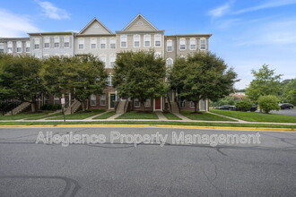 Building Photo - 15555 John Diskin Cir