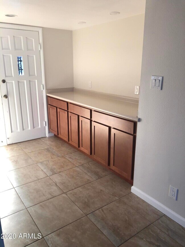 Foto del edificio - 4701 N 68th St