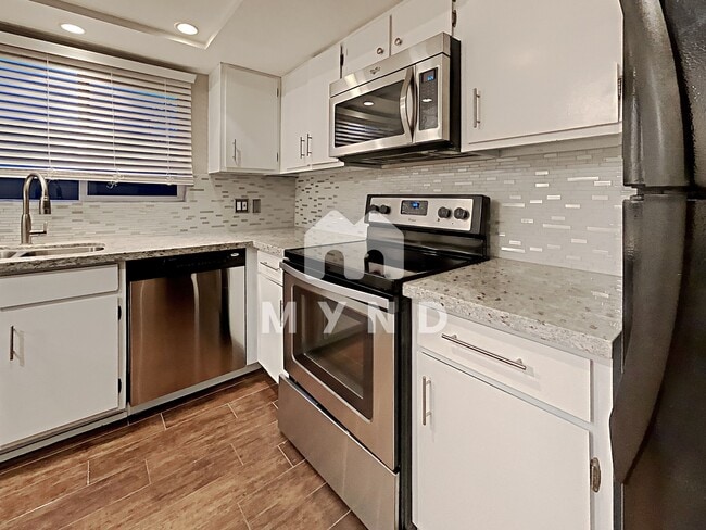 Building Photo - 8243 E Thomas Rd