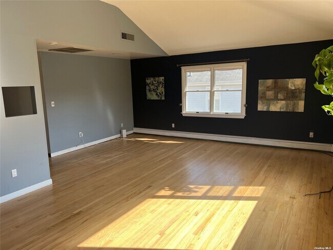 Building Photo - 36 10th St
