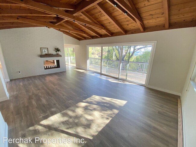 Foto del edificio - 5 br, 3 bath House - 1117 Sierra Vista Way