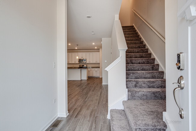 Building Photo - 264 Hoffmann Dr