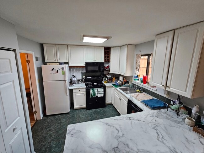 Foto del edificio - 222 Harvest Dr