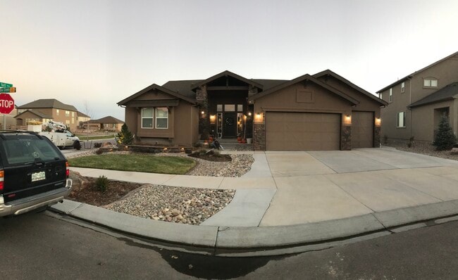 Foto del edificio - 5491 Paddington Creek Pl