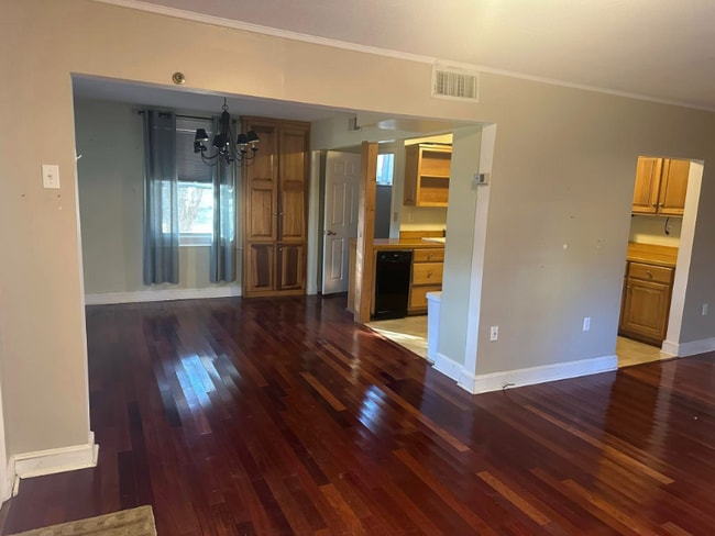 Building Photo - 0000 Avenues