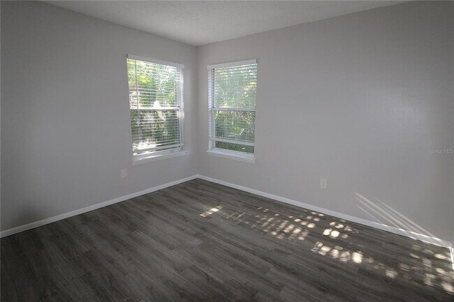 Foto del edificio - 8106 45th Ct E