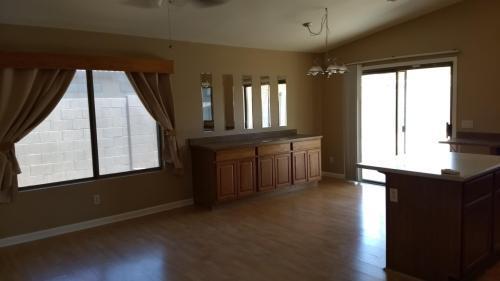 Foto del edificio - Charming 2-Bedroom Home with Cozy Fireplac...