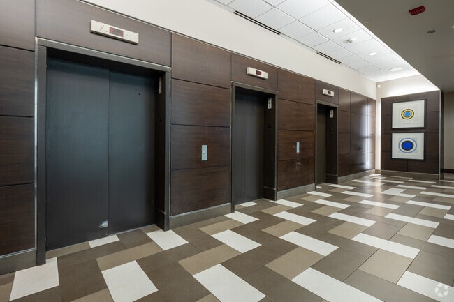 Elevators - Park Michigan - 1212 S Michigan Ave