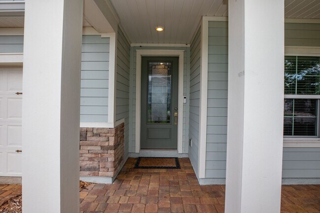 Foto del edificio - Stunning Home in Desirable Neighborhood