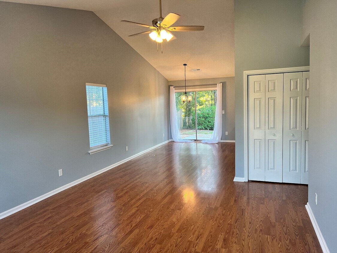 Building Photo - 4806 Oberbeck Way