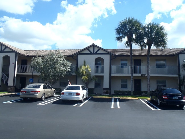 Building Photo - 2423 NW 89th Dr