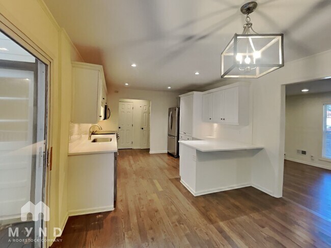 Foto del edificio - 315 Franklin Rd