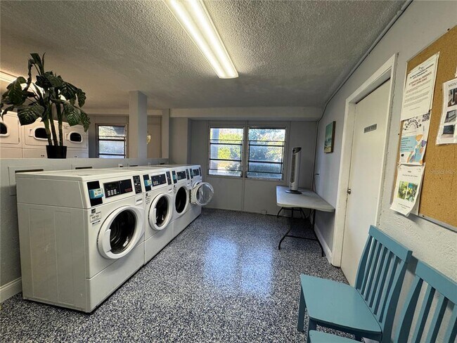 Foto del edificio - 3315 58th Ave S