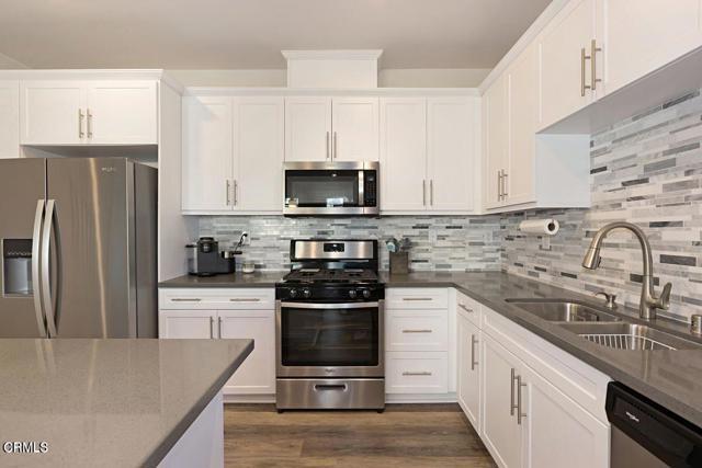 Building Photo - 362 Solares St