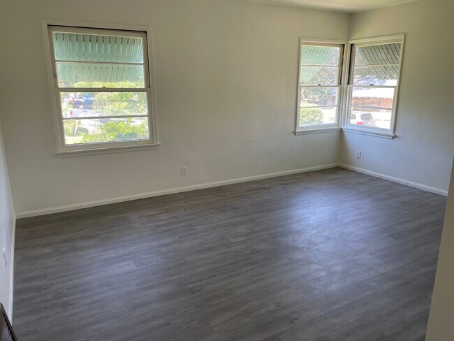sala de estar - 10016 Pinewood Ave