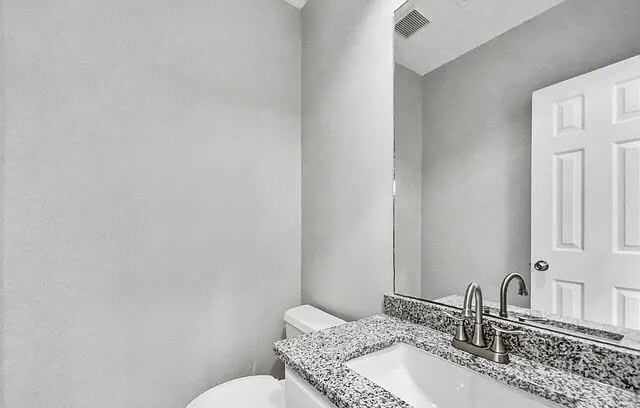 Building Photo - 1234 Vista Del Rio