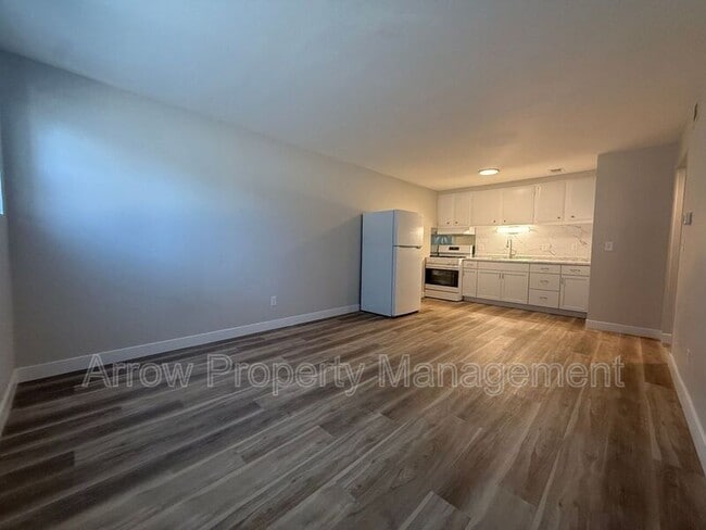 Building Photo - 2206 K St