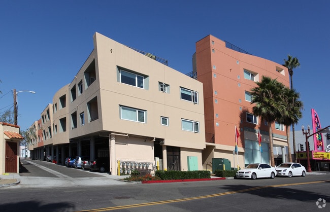 Building Photo - The ViewPoint in Oceanside