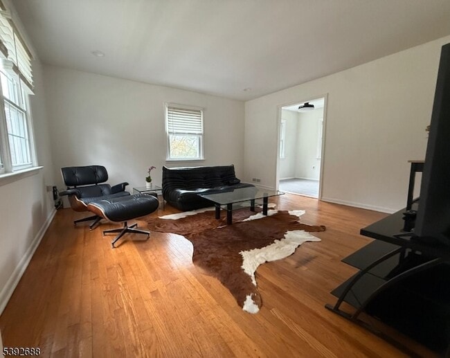 Photo - 76 Mt Kemble Ave Apartment