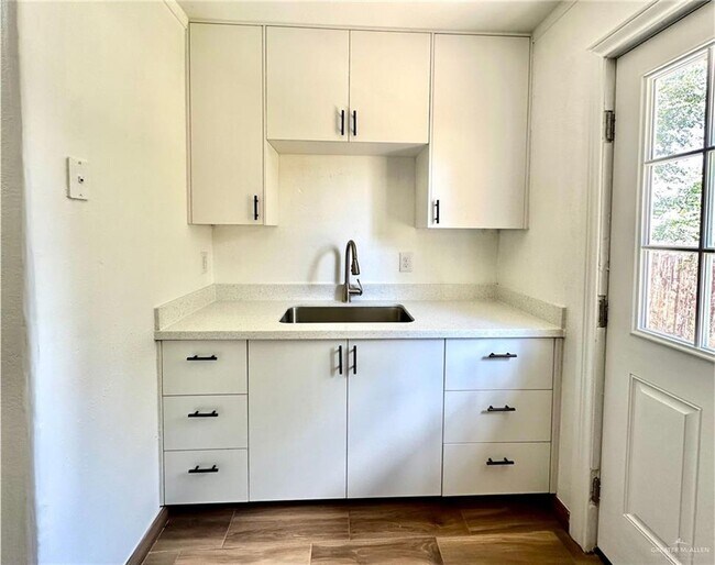 Foto del edificio - 13 Mile 17 1/2 Rd