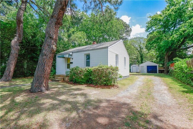 Building Photo - Cozy 2-Bedroom with Modern Upgrades