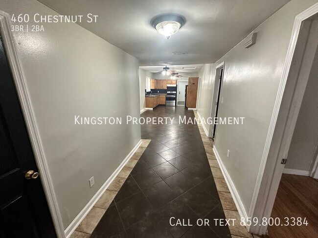 Foto del edificio - Beautiful 3 Bedroom 1 & 1/2 Bathroom House...
