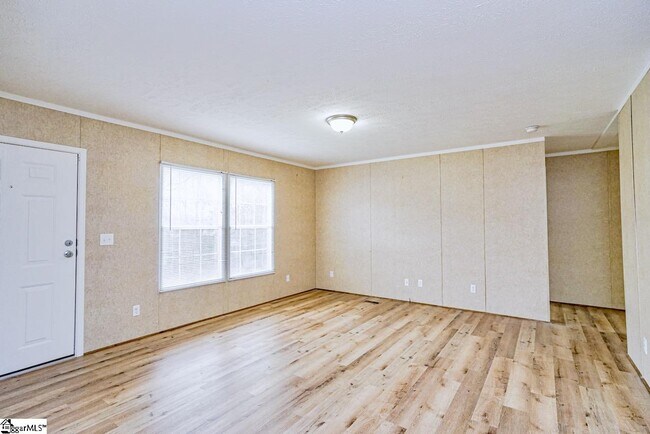 Building Photo - 210 Frontier Dr