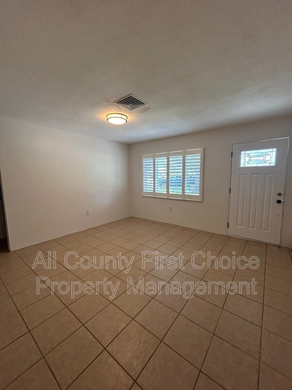 Building Photo - 5948 Mckee Lake Dr N