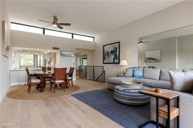 Building Photo - 2 br, 2.5 bath Townhome - 1800 S Ocean Dr ...